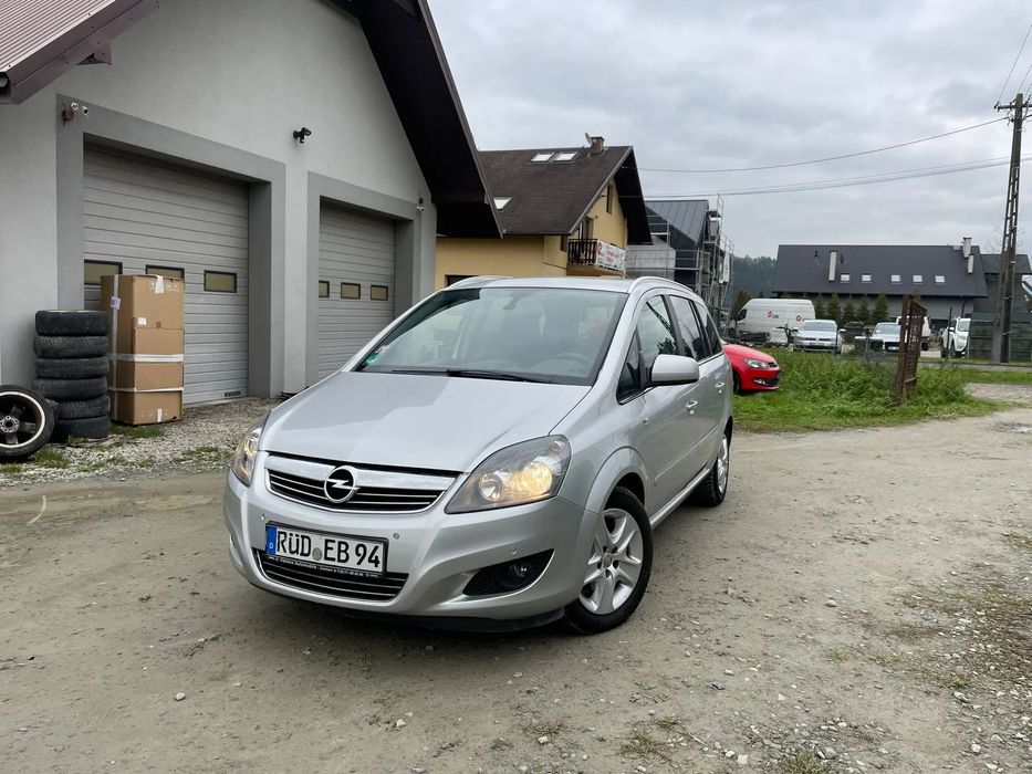 Opel Zafira 1.6 16V 7 osob super stan bez korozji