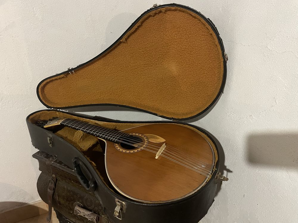 Guitarra Portuguesa