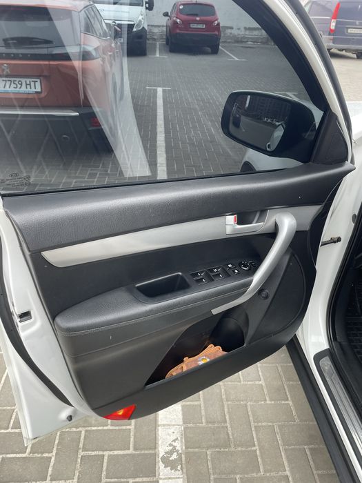 Продам Kia Sorento