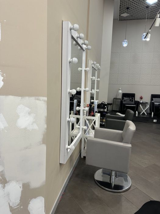 Зеркало с подсветкой