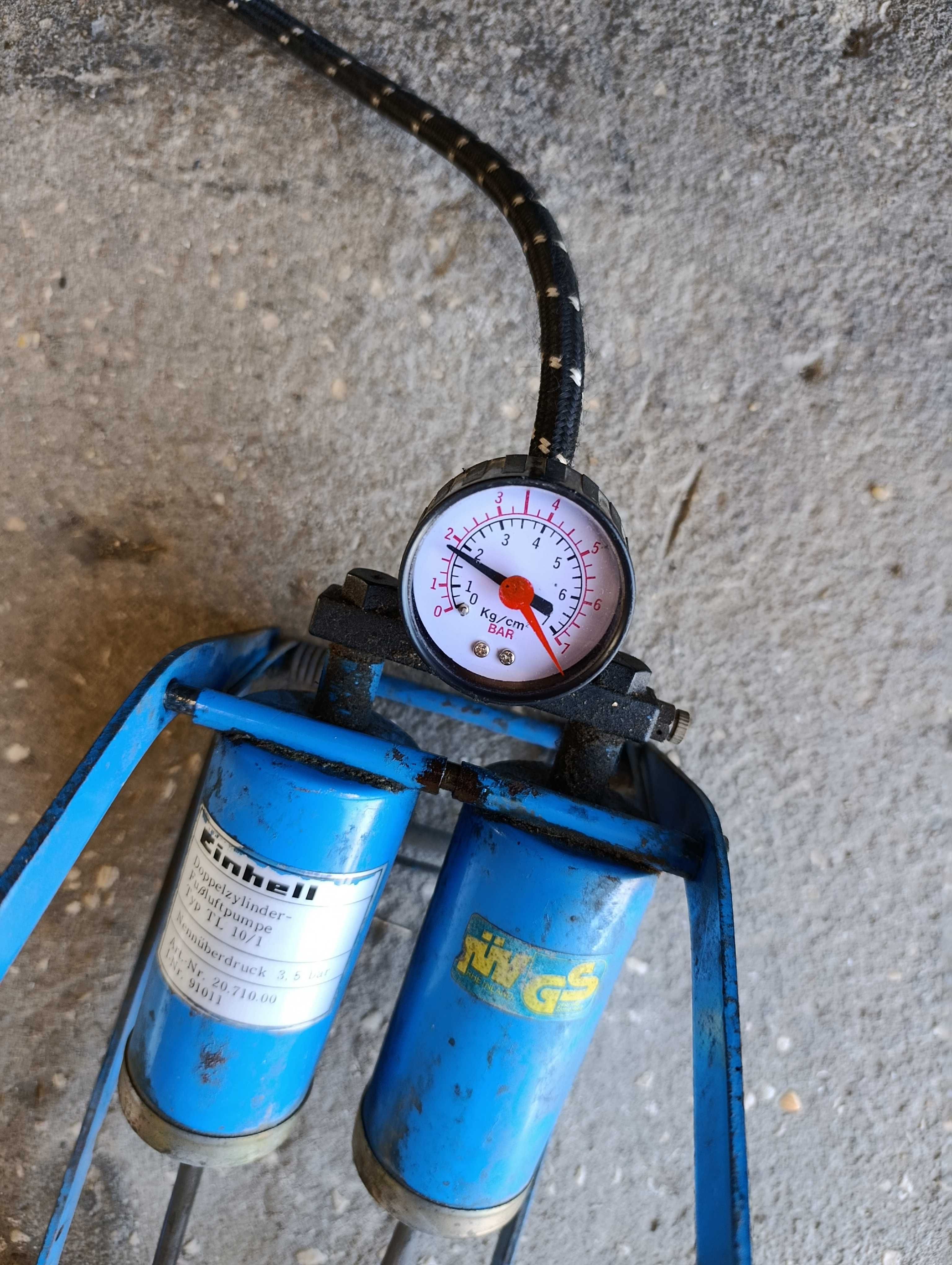 Bomba de ar de pé Einhell com manómetro  3,5 bar