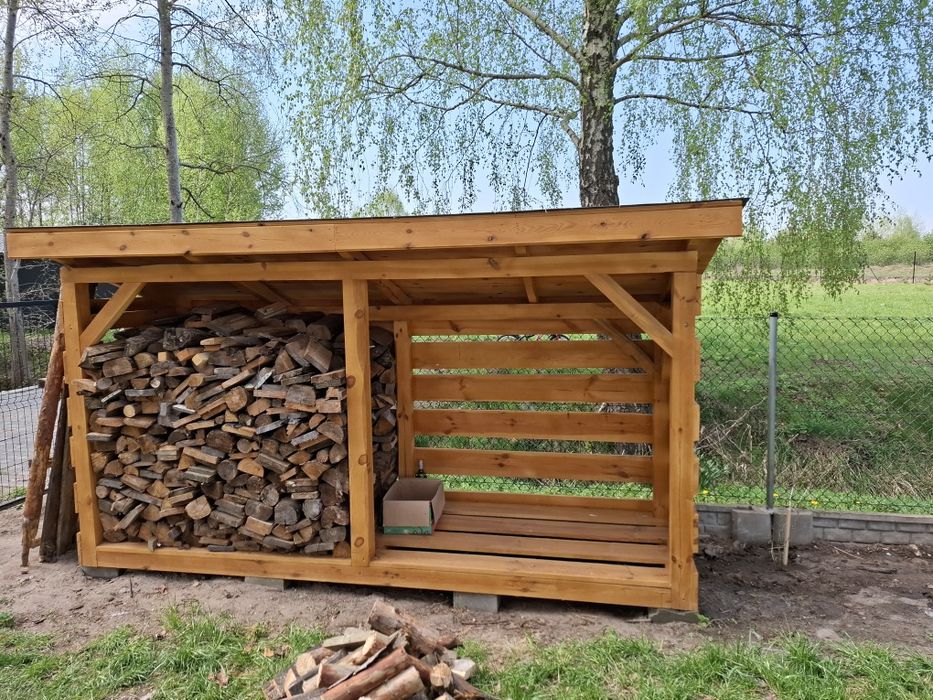 Drewutnia,impregnowana,zadaszona