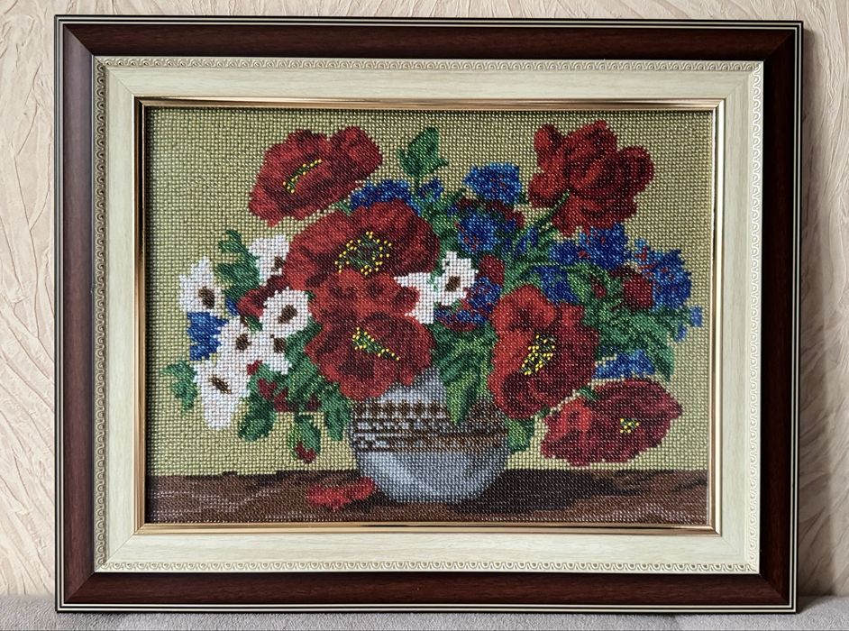 Картина «Квіти» вишита бісером повністю (35см х 26 см)