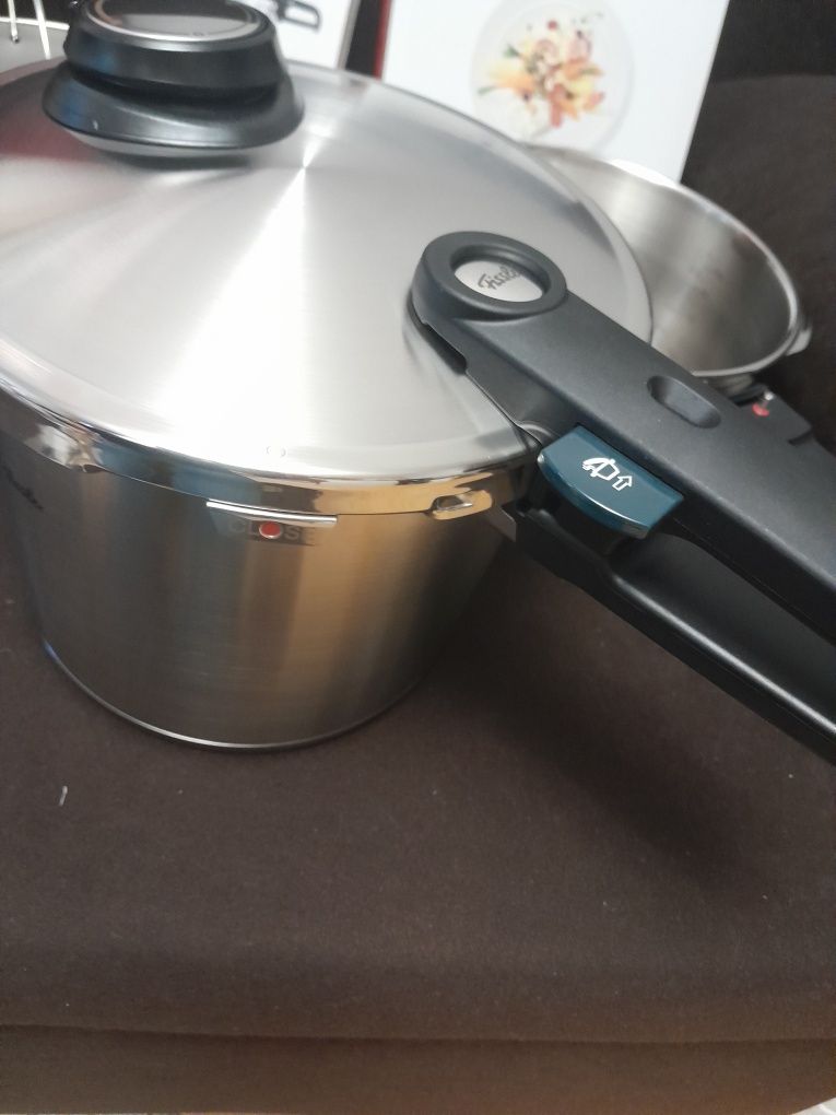 Szybkowar Vitavit premium Fissler