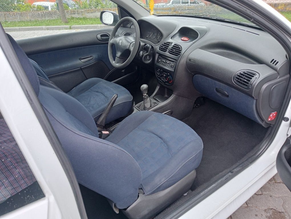 Peugeot 206 comercial 2 lugares motor 1.4 HDI ano 2005