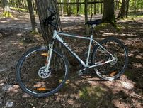 Rower Trek 7500 Shimano Deore   28