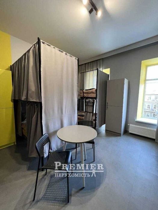 Новий хостел в самому серці Одеси поруч з Дерибасівською