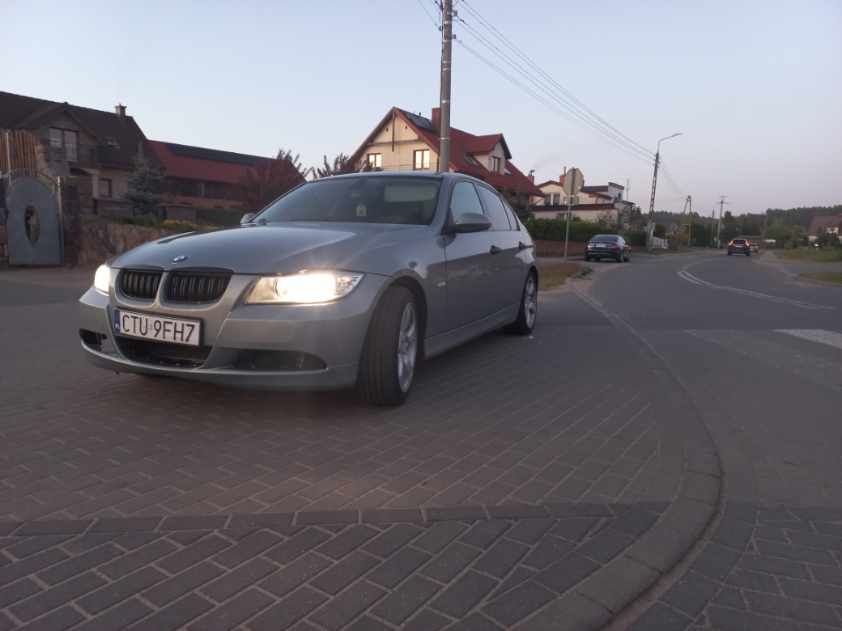 Sprzedam Bmw e90 320i