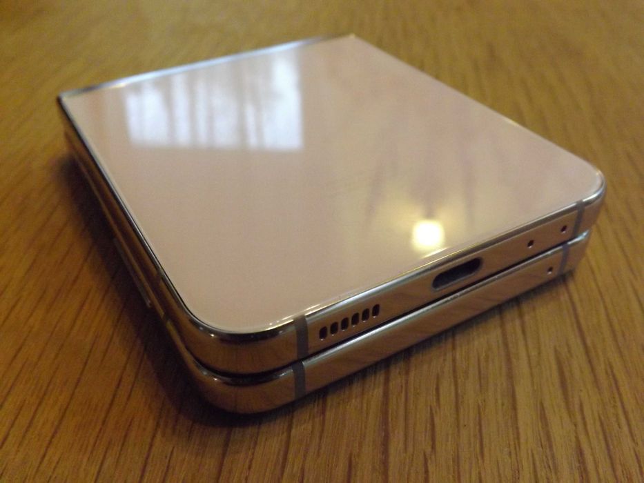 Samsung Galaxy Z Flip 5 256GB różowy nowy wyświetlacz !