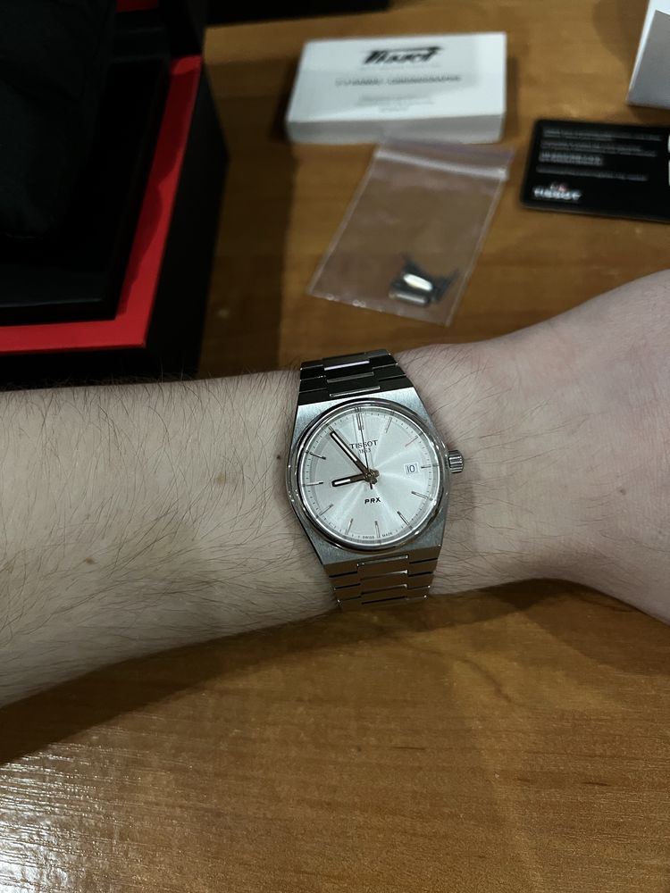 Годинник Tissot PRX 35 mm T137.210.11.031.00