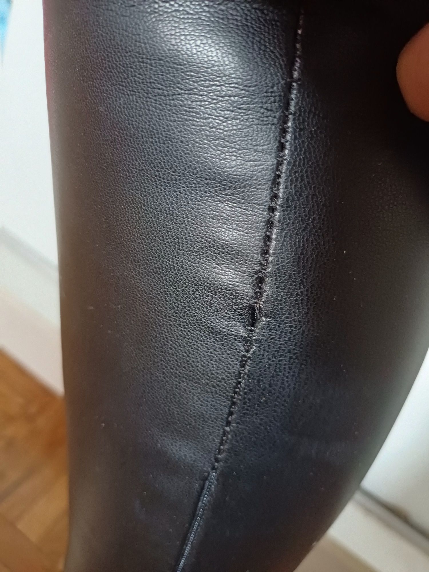 Spodnie ala skórzane Pull &bear