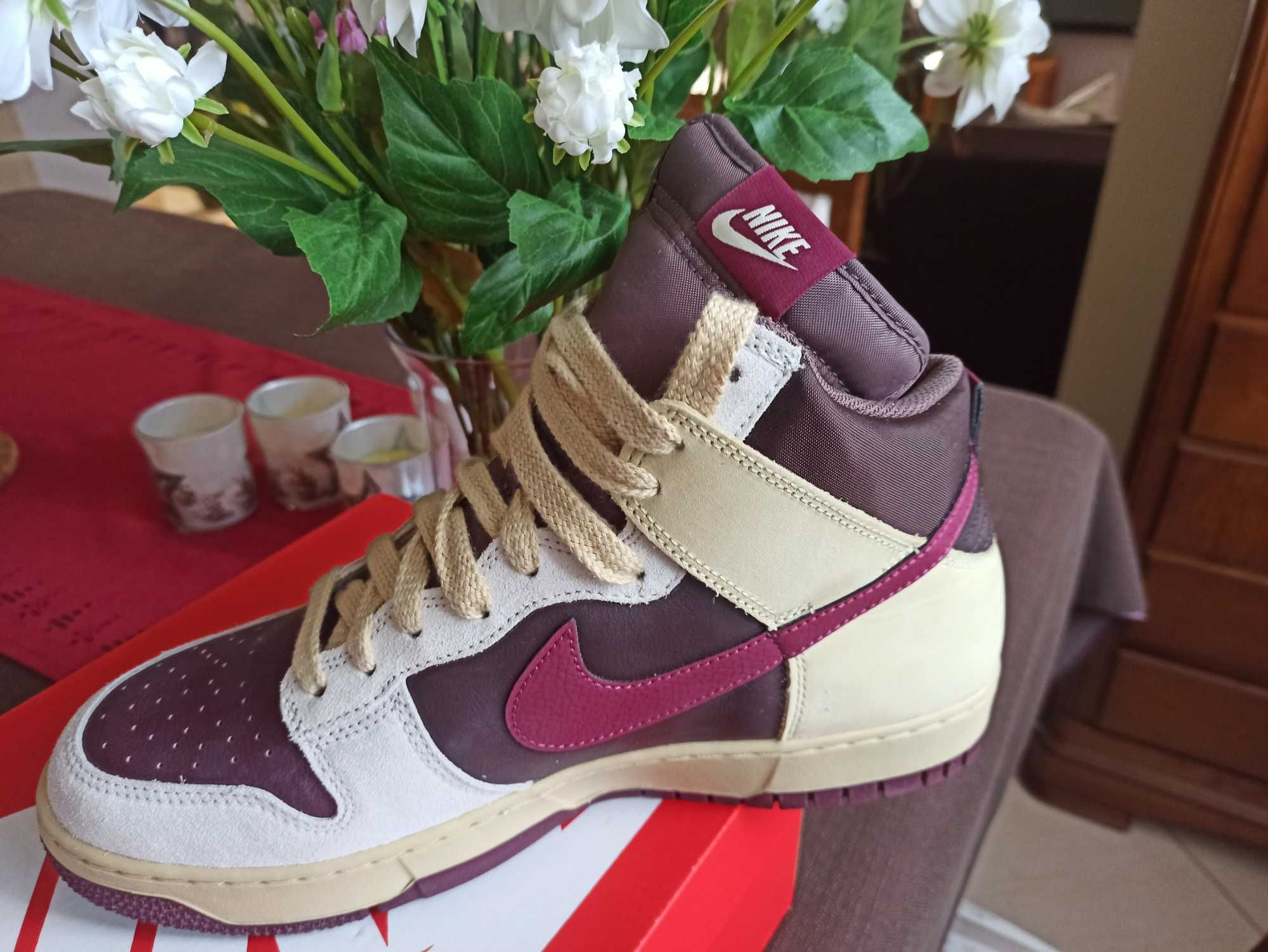 (r. Eur 45) Nike Dunk High 1985 Valentine's Day FD0794.-700