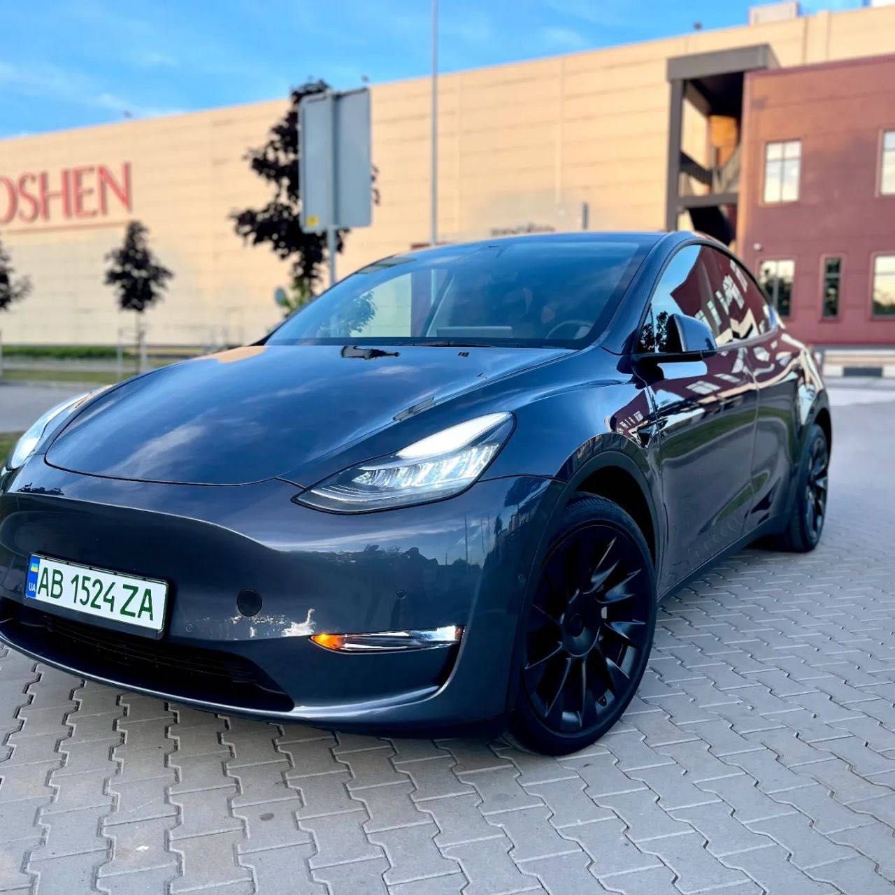 Tesla Model Y 2021