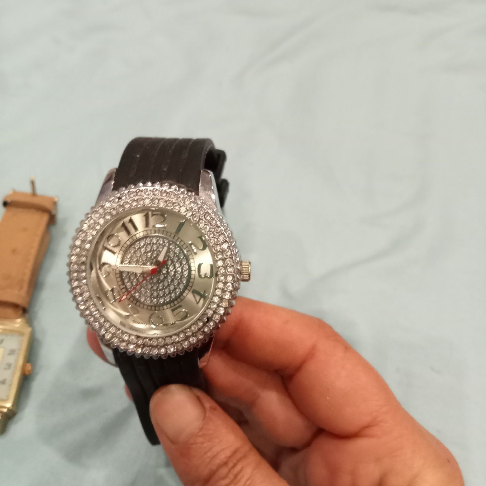 Vendo relógios para mulhere