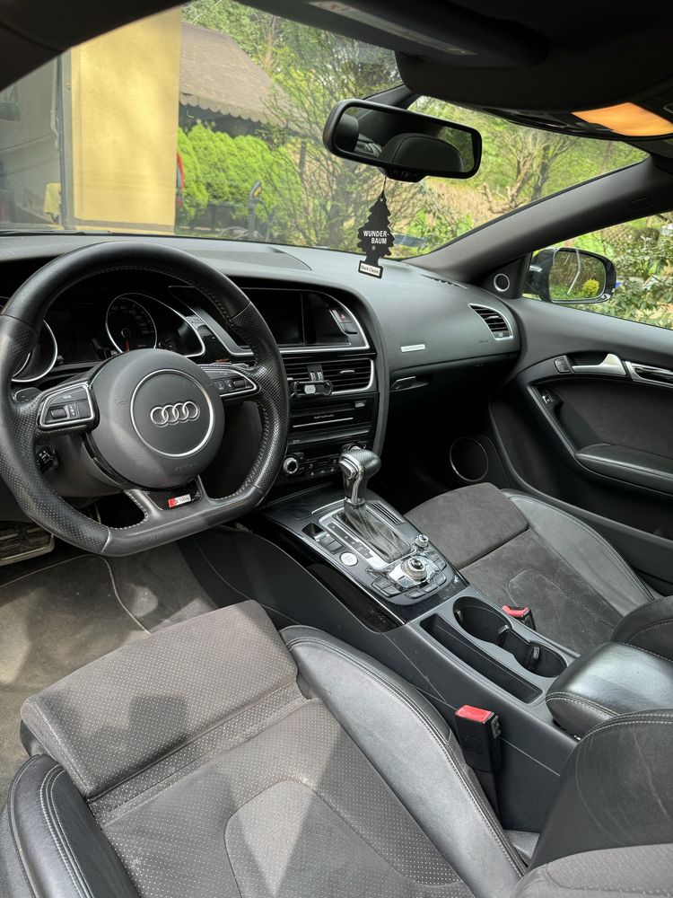 Audi A5 2.0T Quattro S line