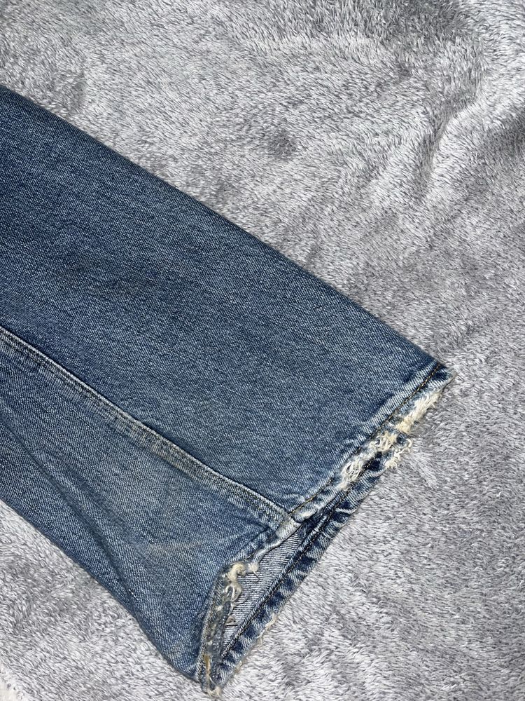 Джинси Levis engineered distressed