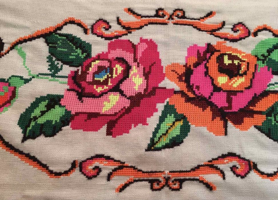 Ручна вишивка хрестиком / вишиті доріжки / вышивка крестиком