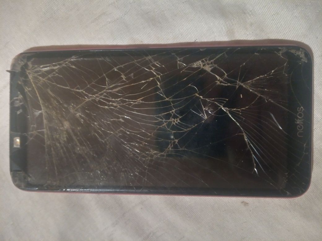 Продам neffos C7s
