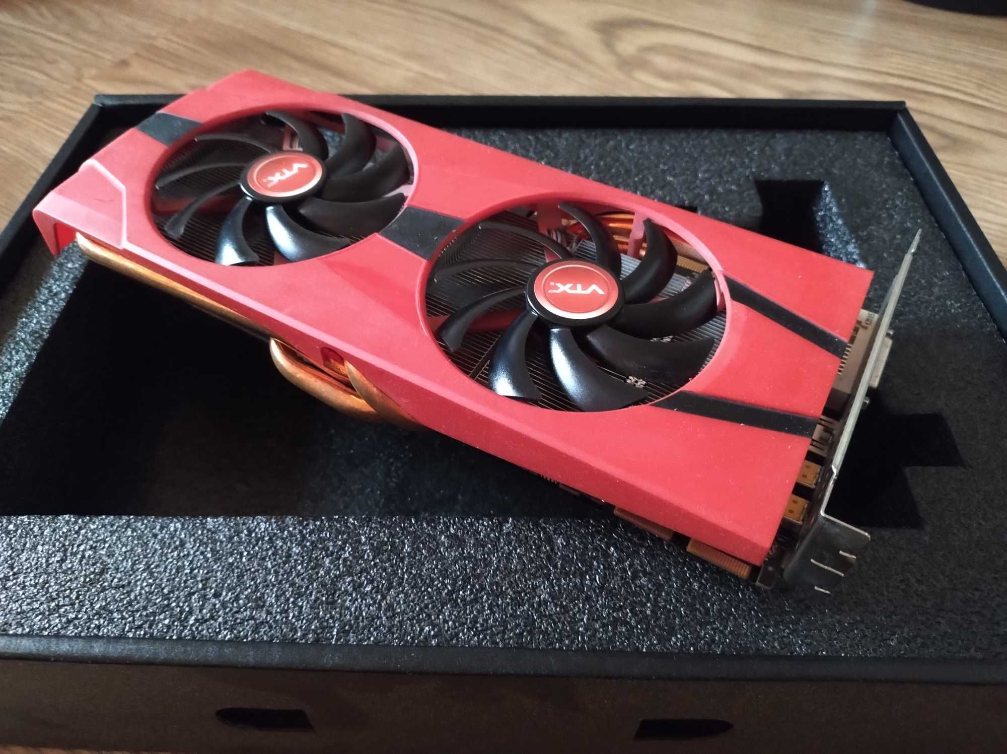 MSI B85-G43 + Intel Core i5-4590 + Radeon R9 280X 3GB + 8GB Ramu DDR3