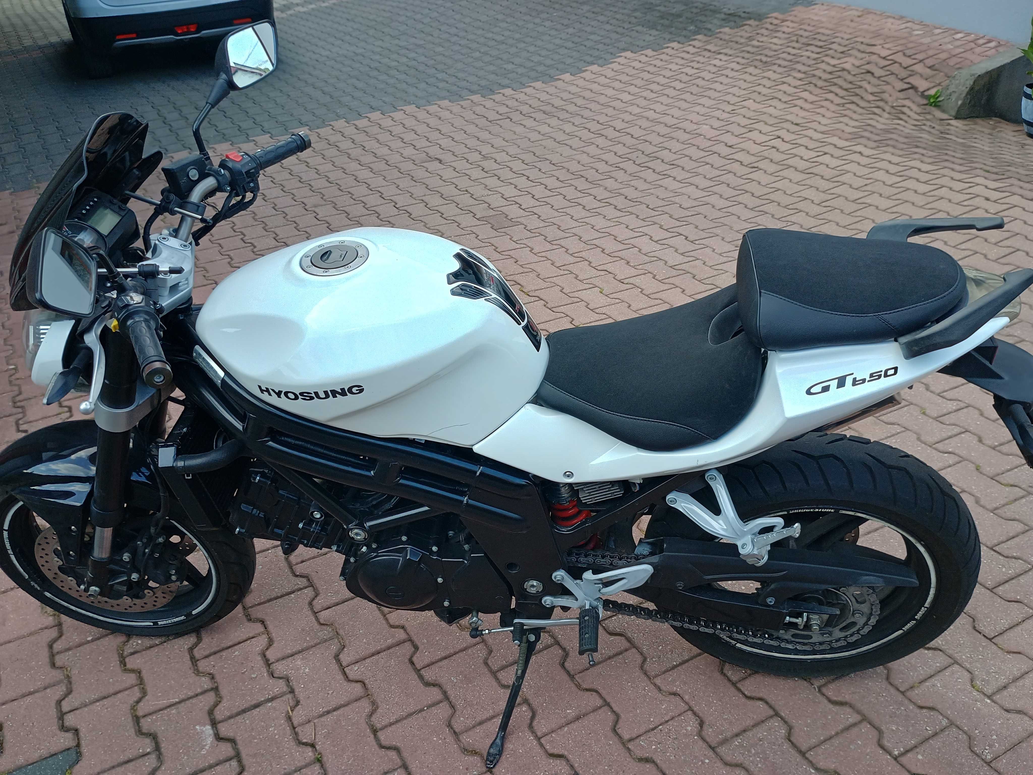 Hyosung.  GT 650