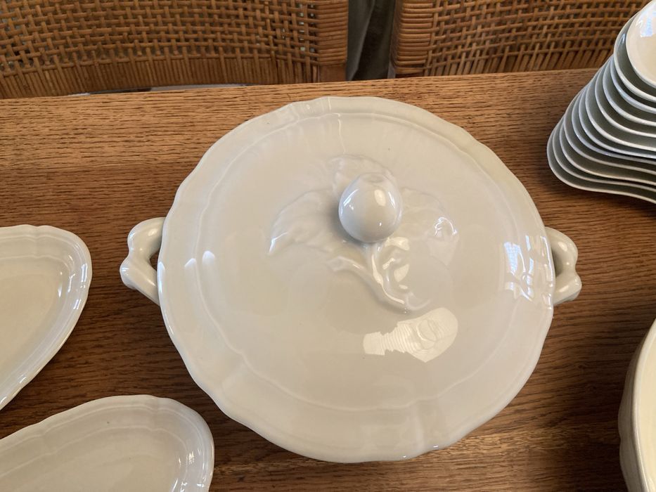 Peças de jantar porcelana branco