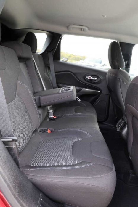 Jeep Cherokee Latitude      2021