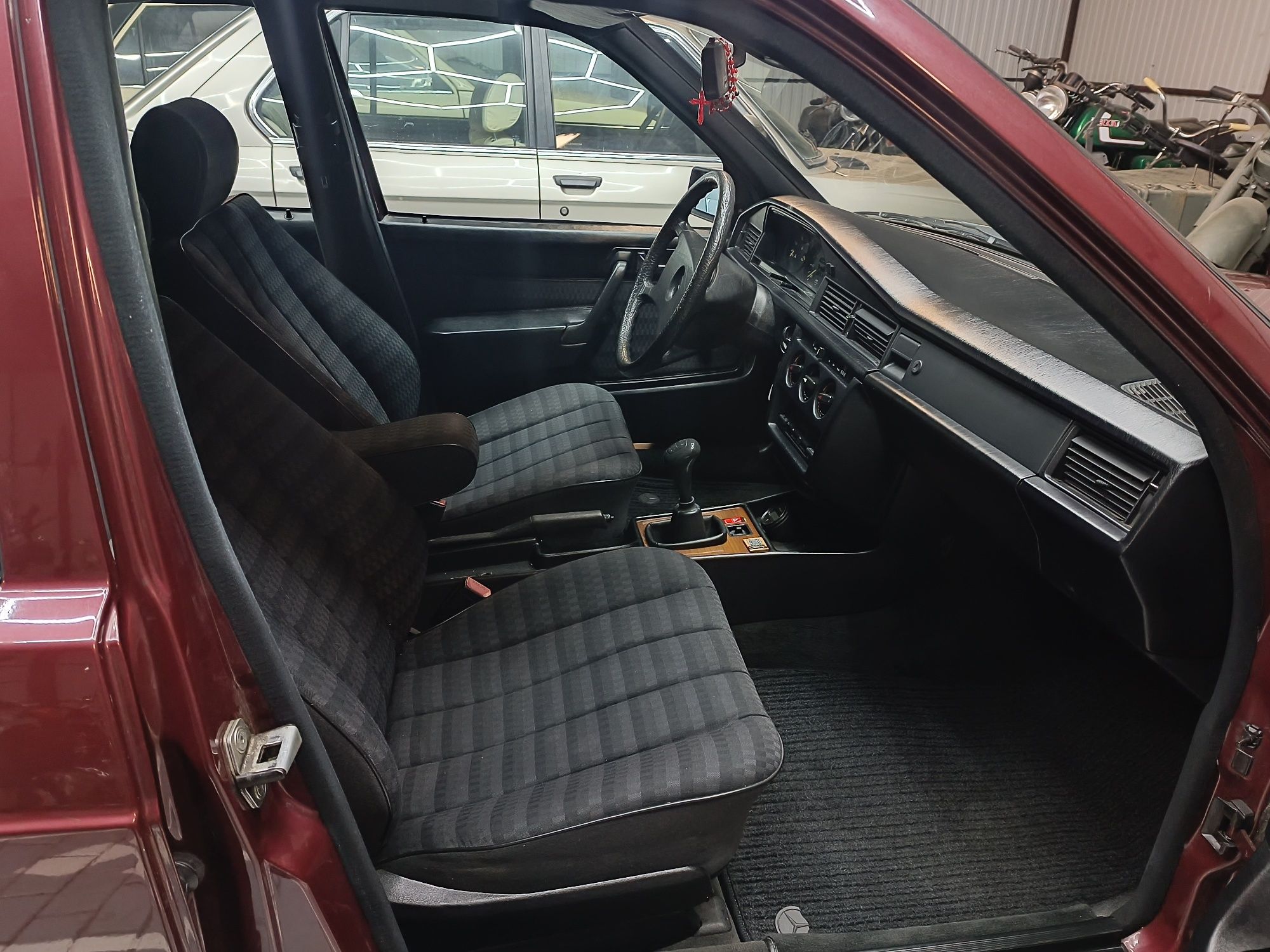 Mercedes w190 2.0 diesel