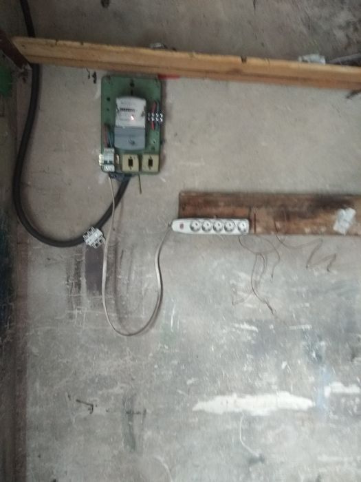 Гараж Кіровець Наумова,приватизован.