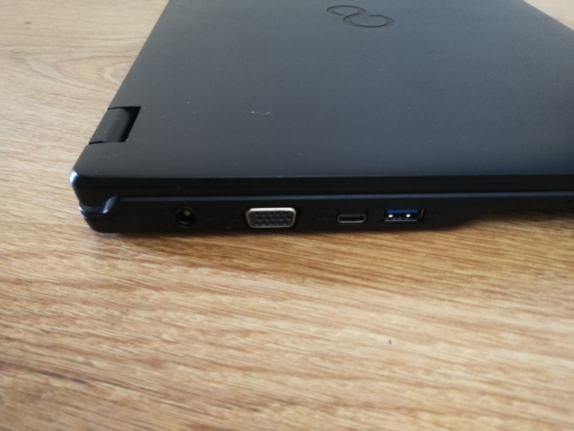 Ноутбук FUJITSU Limited 5E14A2  і5 1135G7  16гб/256Гб