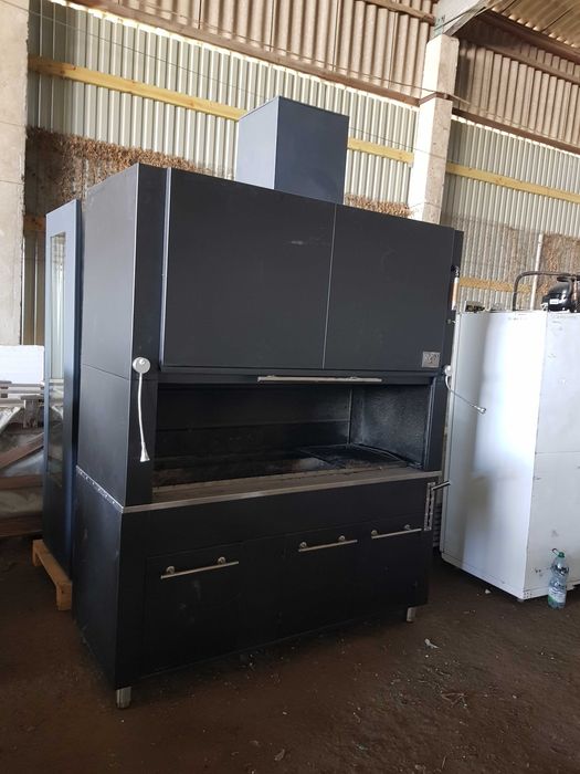 Мангал професійний з вертелем та решітками гриль ПРОФ-010