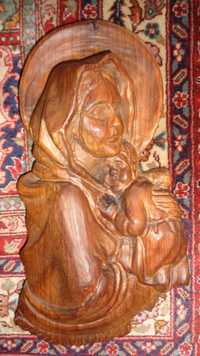 Matka Boska z dzieciątkiem płaskorzeźba