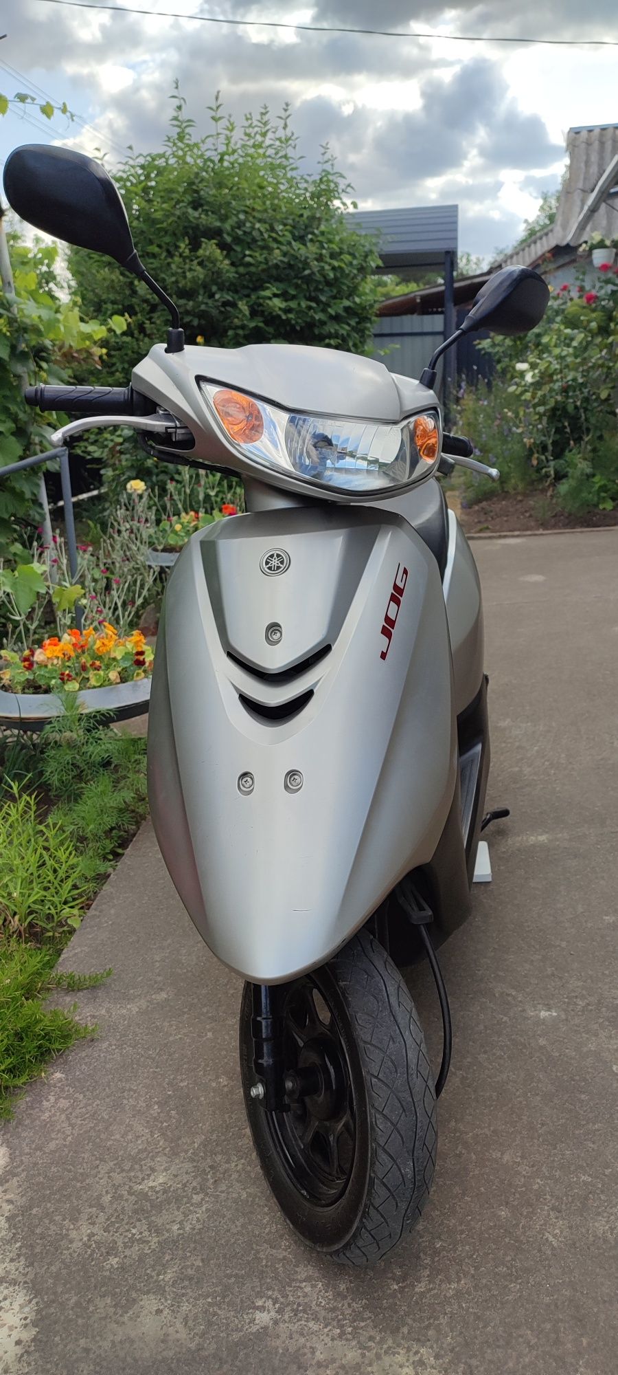 Продам Yamaha Jog SY-01 пробіг 15тис321км.Мопед у гарному стані.