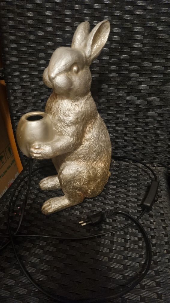 Piękna lampka królik