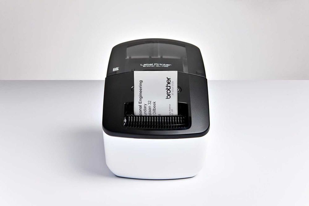 Brother QL-700 – szybka termiczna drukarka etykiet USB, 300 dpi