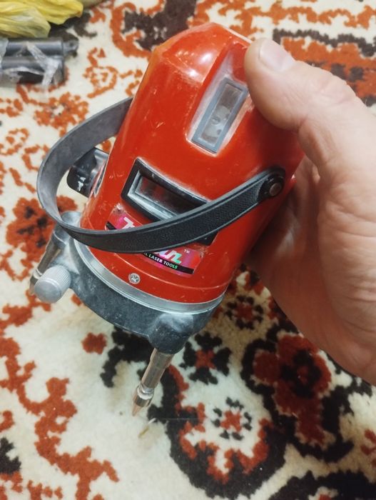 Лезерний рівень червоний мілтан miltan