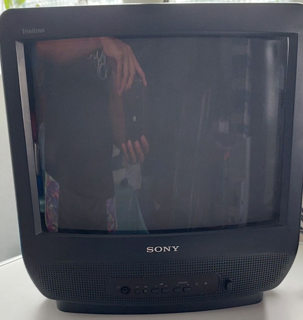 Tv Sony pequena 35cm