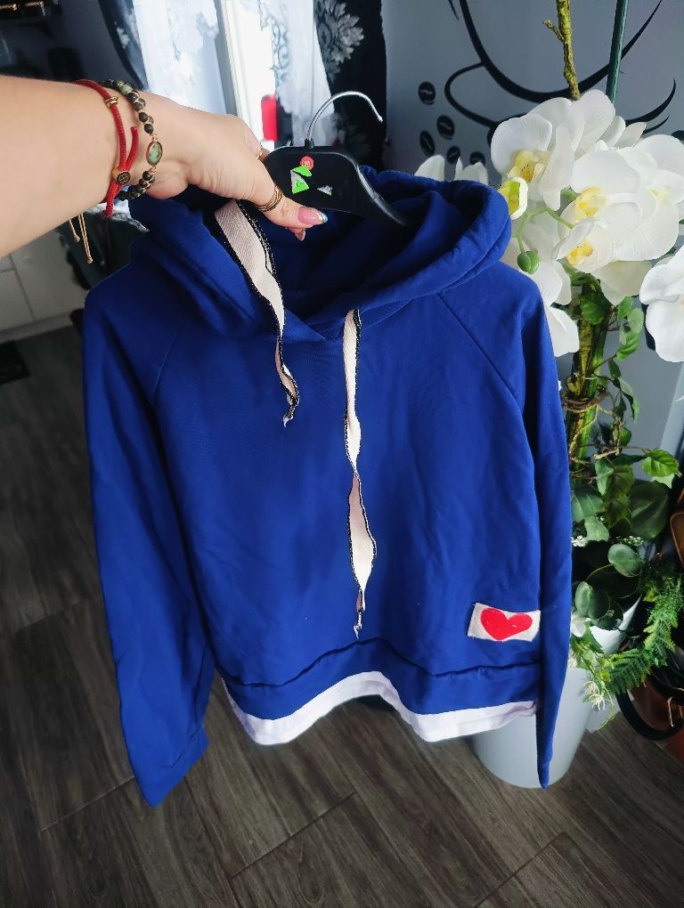 Bluza z serduszkiem kaptur r.XS-48/50