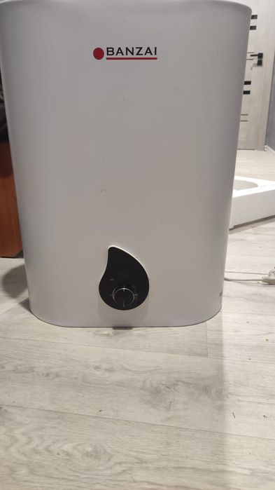 Водонагрівач Banzai DT30V20F