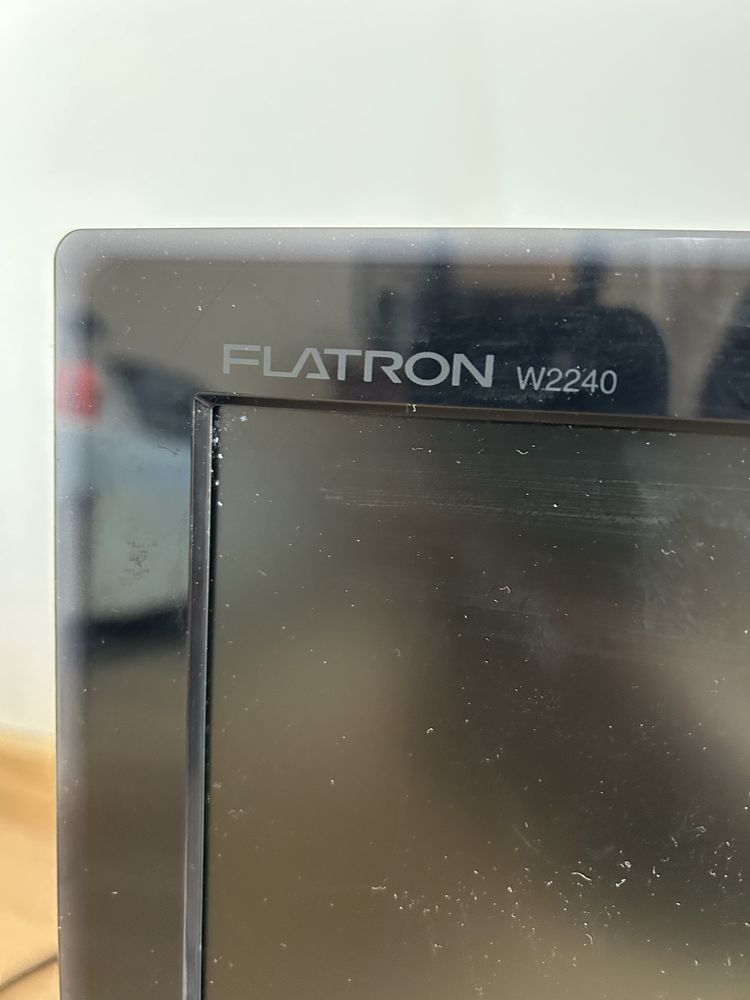Monitor LG flatron w2240s