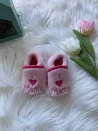 Różowe buciki niechodki dla dziewczynki niemowlęce