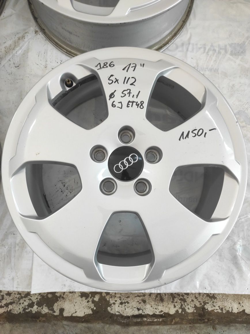 186 Felgi aluminiowe ORYGINAŁ AUDI R 17 5x112 otwór 57,1 Ładne