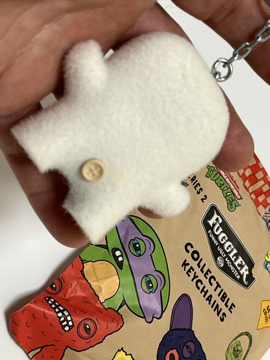 Білий пухнастий Фуглер. Брелок Fuggler White Tongue 6 Rare. 380грн