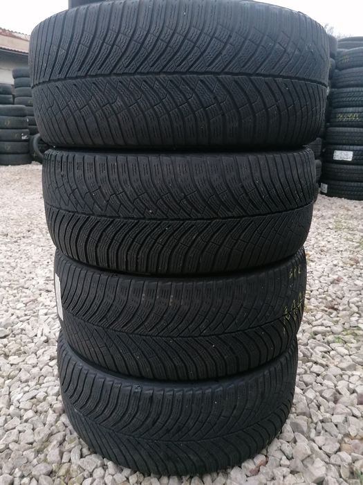 235/40/19 Pirelli 2024 rok zimowe