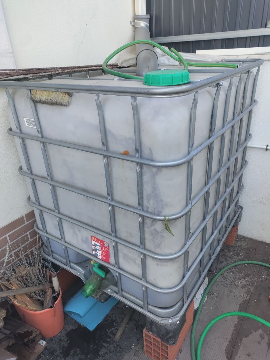 Depósito de água 1000 litros