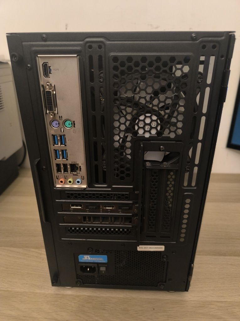 PC Gaming (R5 5600G/16 GB DDR4/RTX2070 Super/512GB NVMe)