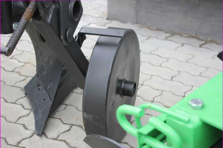 ЗАОЩАДЖУЙТЕ КОШТИ Плуг навісний Плн BOMET бомет Доставка!