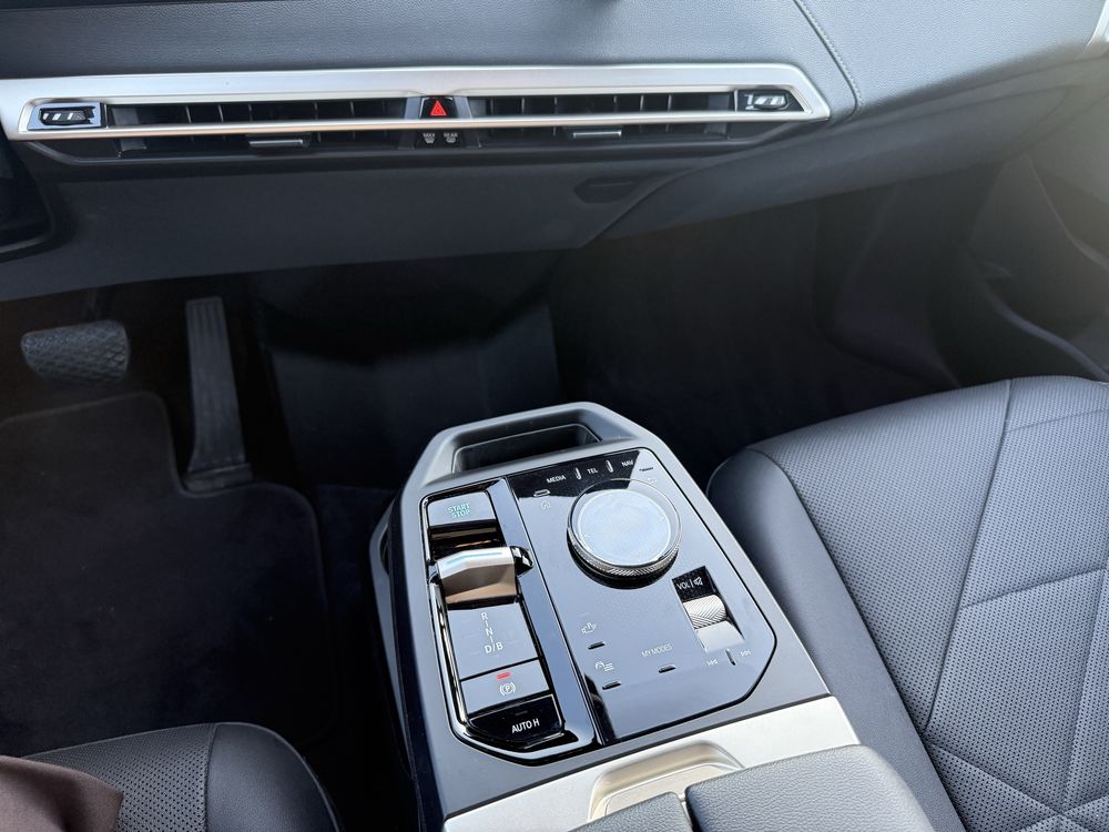 BMW iX xDrive40 Pack M