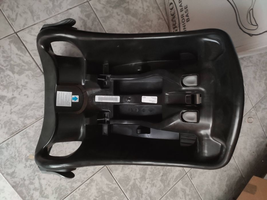 Cadeira Graco Junior Baby Ofereço adaptador carro