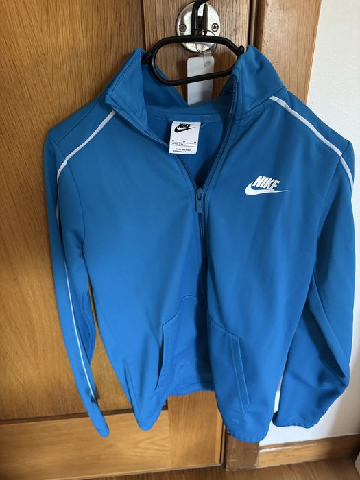 Casaco nike tamanho 137-147