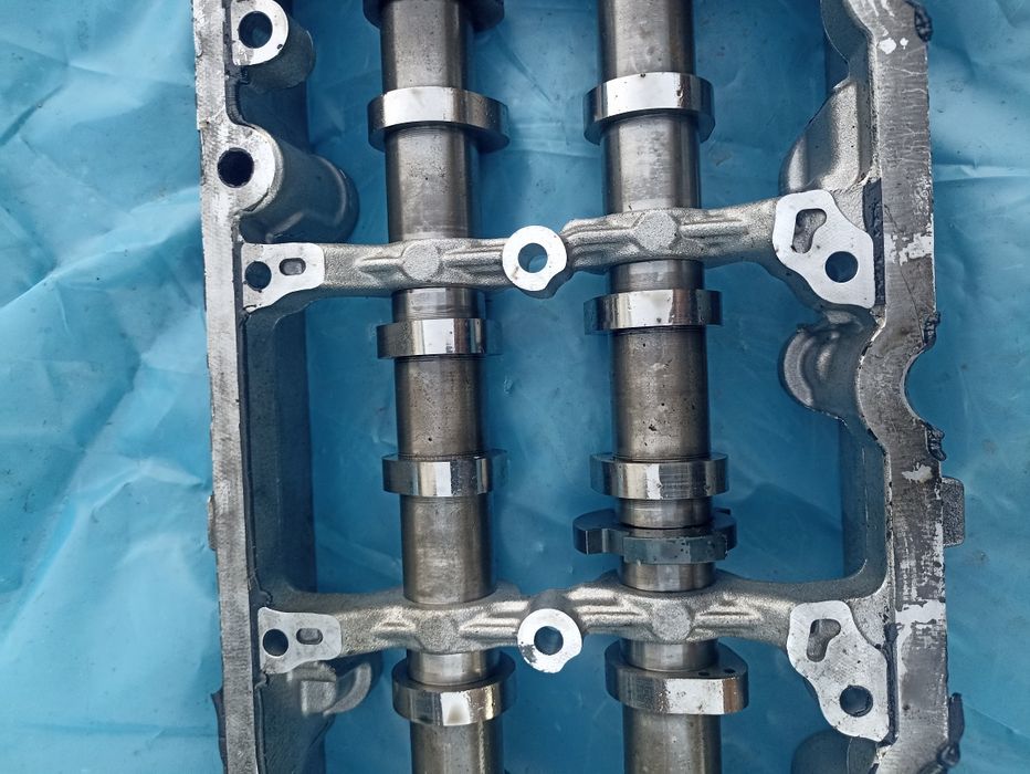 Розподільний вал Volkswagen Crafter 2018